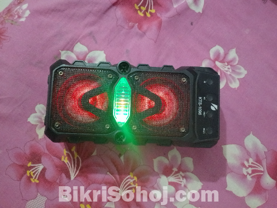 KTS-1096 portable Bluetooth speaker